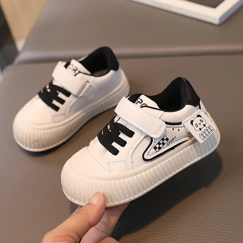 

Casual Girls Sneakers Spring 2024 New Kids Spring and Autumn Board Shoes Boys Little White Shoes Cute Soft Sole Tennis Shoes