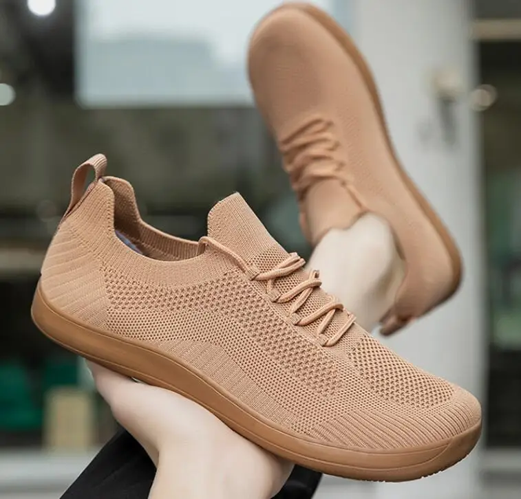 

Новые модные кроссовки унисекс с широким носком, сетчатые, с мягкой подошвой, дышащие, на шнуровке, универсальные повседневные кроссовки с круглым носком для пар, для бега