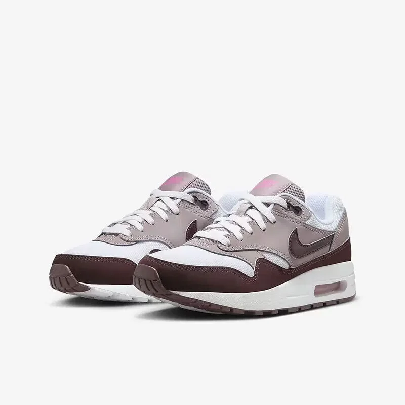 

Nike's New Air-Cushion Model, Cushioning, Rebound, and Wear-Resistant Outdoor Women's Running Shoes, Soft, Stable, Supportive, Strong Grip, Daily Commuting Sports Running Shoes, Air Max 1 Retro Style, Comfortable and Versatile Sports Casual Shoes, Women's