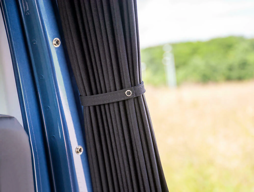 

For Volkswagen T5/T Car Divider Curtain Window Covers Universal Caravan Curtains For Car Aluminum Alloy Track Curtain 70/60x47cm