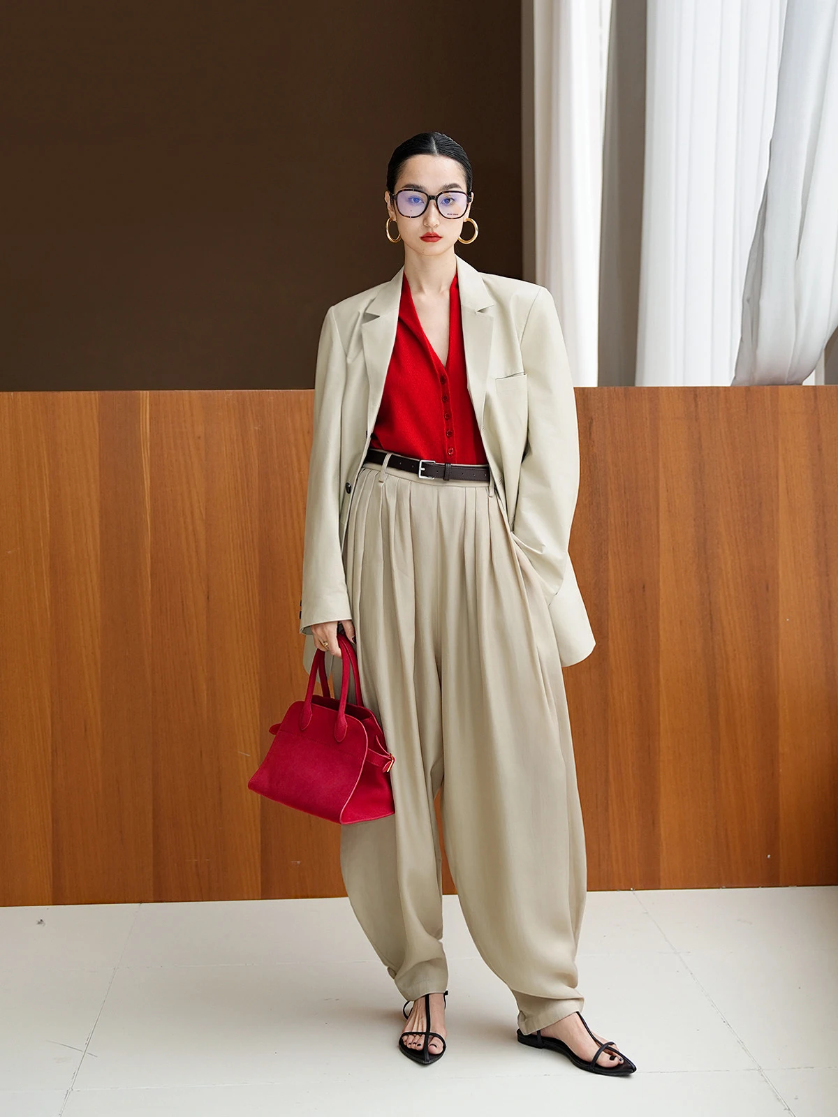 

LemonChen Sculpture Drapey Copper Ammonia Silk Satin Wide Leg Pants Fashionable Balloon Pants Casual Style Natural Waist