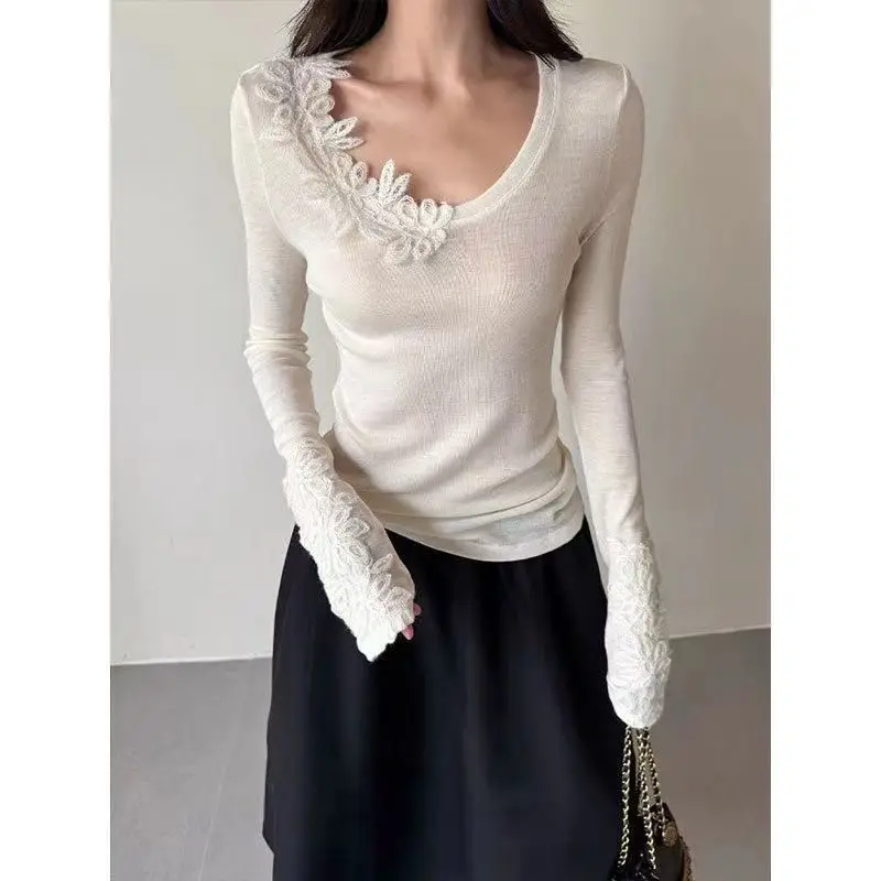 

Splicing Three-dimensional Lace Hook Flower Slim-fitting Bottom Long-sleeved T-shirt Women's 2026 Spring and Autumn Top