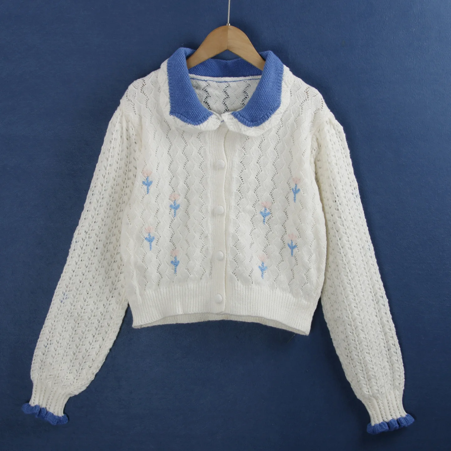 

Вязаный кардиган с вышивкой, зимний, в стиле колор-блок, с отложным воротником, модный, с кружевными вставками, с длинными рукавами, из пряжи