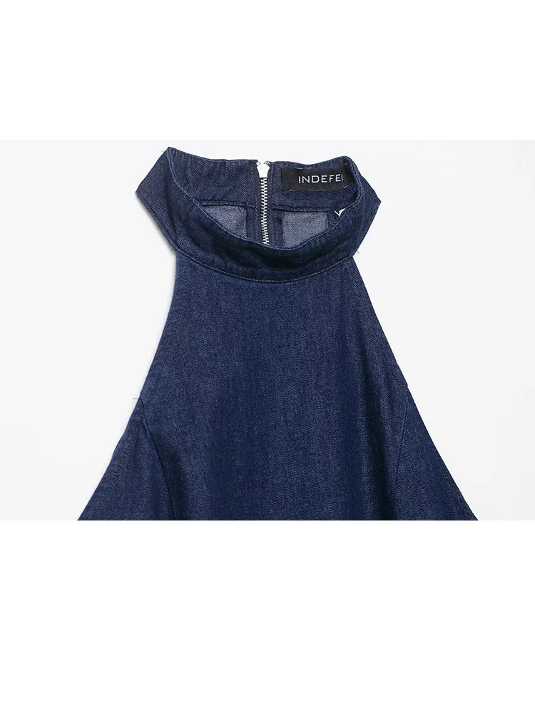 เดรสยีนส์ยาวทรงพลีทแบบคล้องคอ ดีไซน์หรูหราสำหรับผู้หญิง  ซิปหน้า แฟชั่นฤดูร้อน แขนกุด สีพื้น ทันสมัย