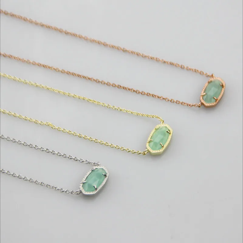 

KS European and American New Simple Retro Elegant Exquisite Gorgeous Oval Light Green Stone Pendant Necklace