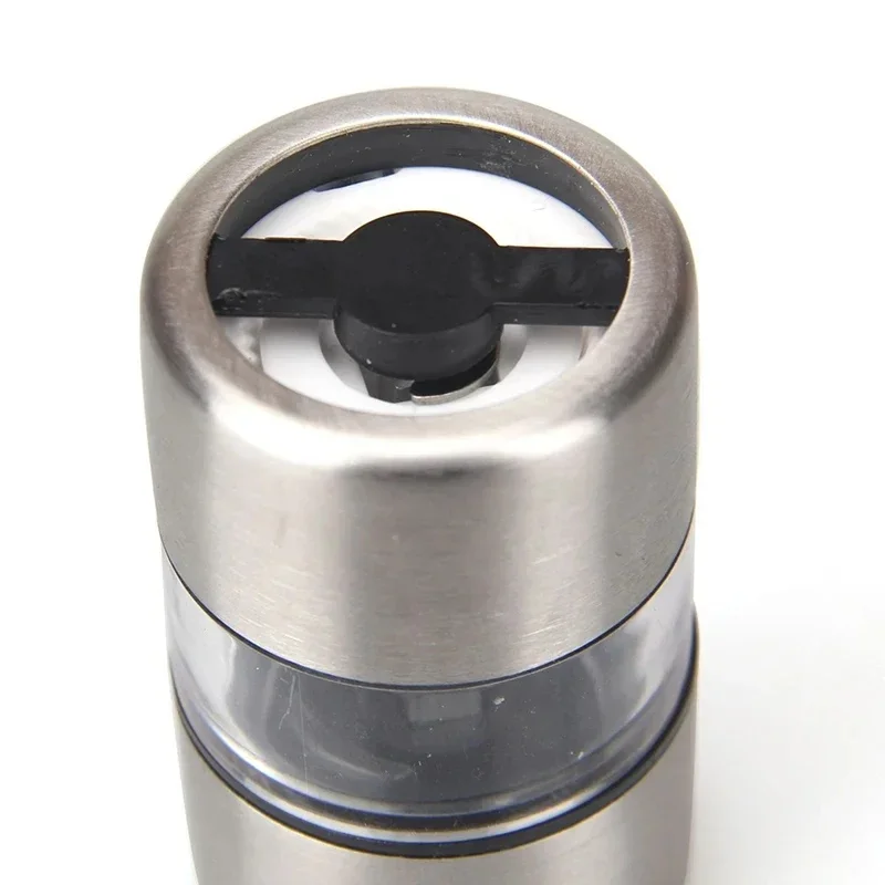 Manual Stainless Steel Spice Grinder, Portable Mini Hand Mill, Household Kitchen Gadget for Seasoning Grinding