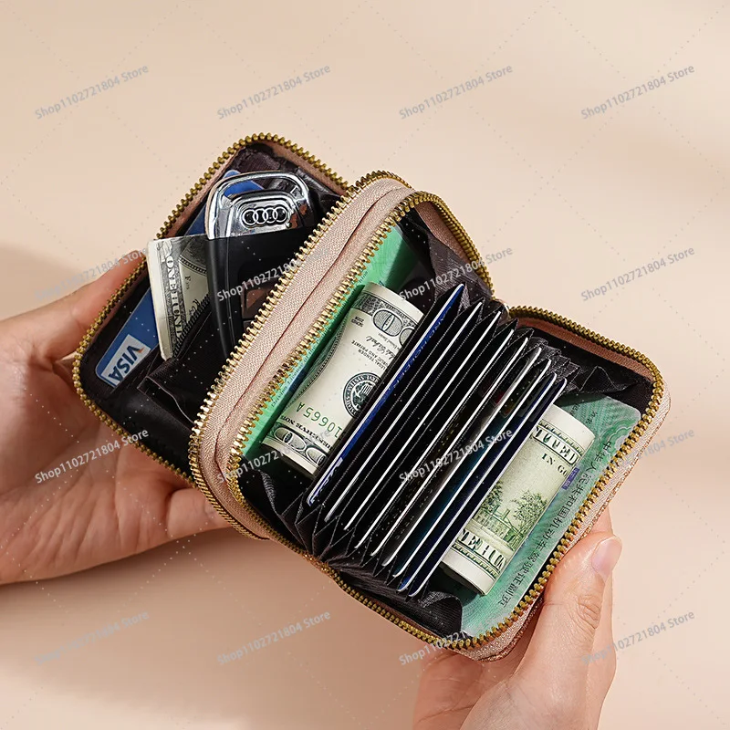 Capibara Good-looking Wallets for Women Anime Cartoon Printed Fashion Money Bag Female Commute Portable Credit Card Holder Gifts