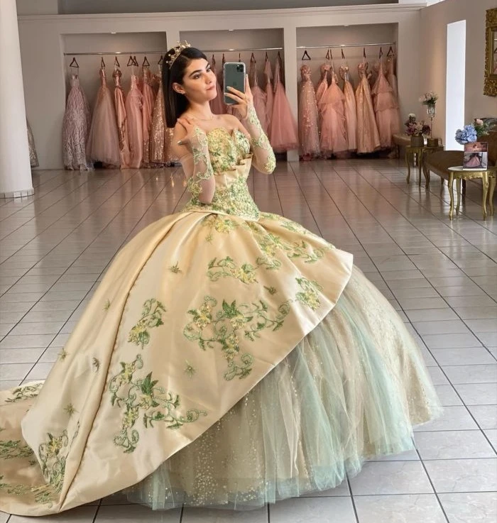 

Champagne Princess Quinceanera Dresses Ball Gown Sweetheart Tulle Appliques Sweet 16 Dresses 15 Años Mexican