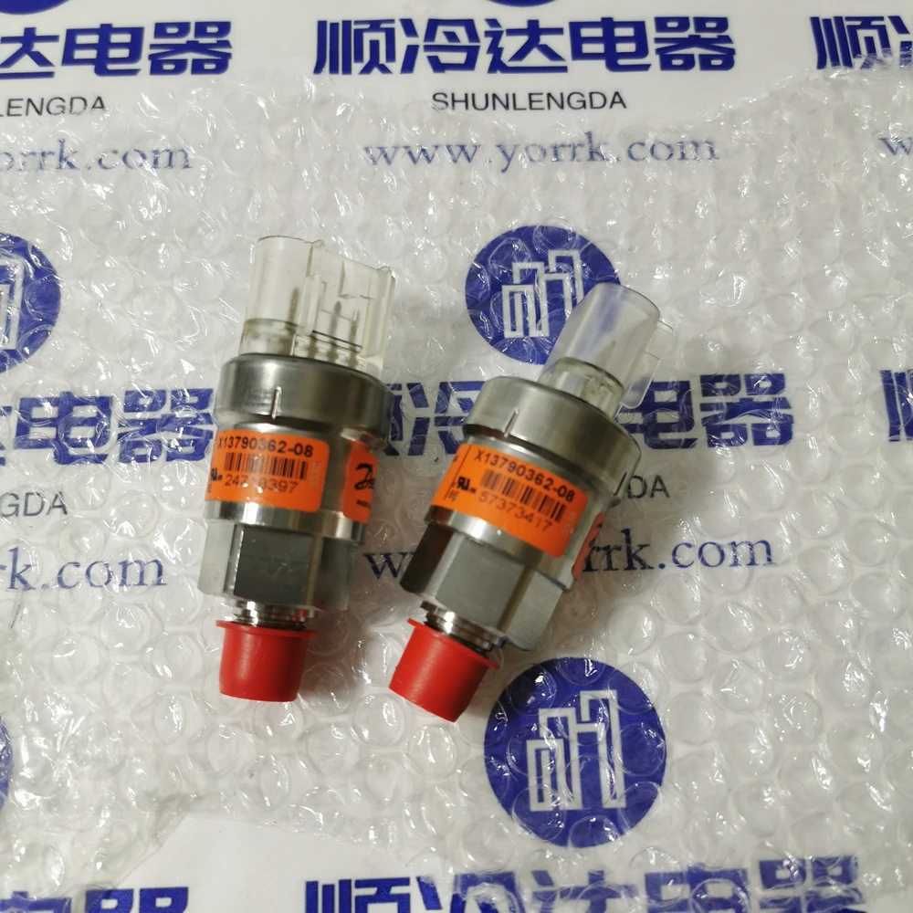 Original genuine Trane air conditioning accessories TDR00495 oil pressure sensor X13790362-08