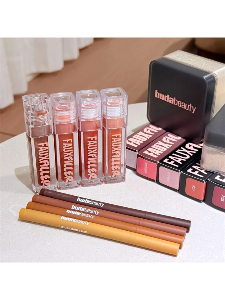HudaBeauty Faux Filler Glansrijke Niet-Kleverige Lipgloss Hydraterende Kristalheldere Lip Olie Volumegevende Hydraterende Getinte Lipstick Make-up - afbeelding 2