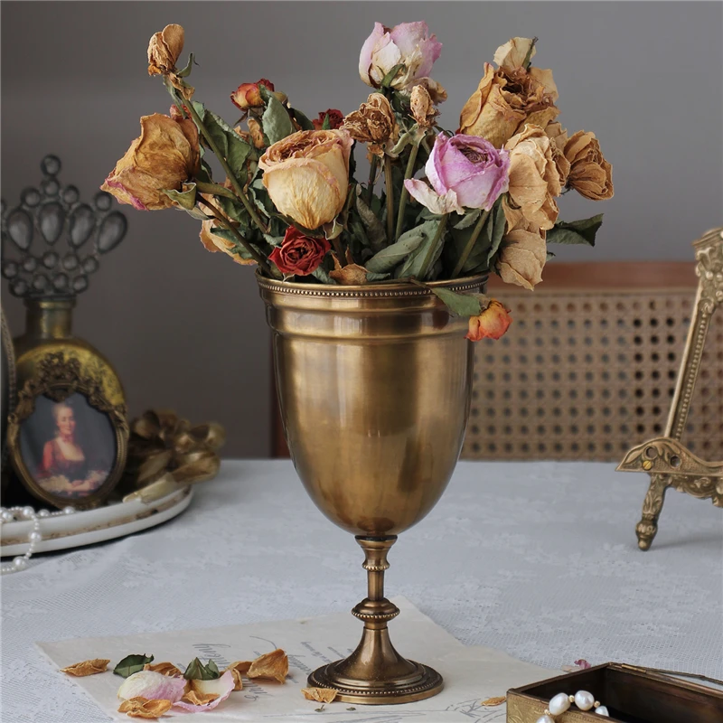 Brass Decorative Flower Vase Gold Cup Styling with High Feet Retro Palace Light Luxury Classical Home Decoration Ornaments Gofts