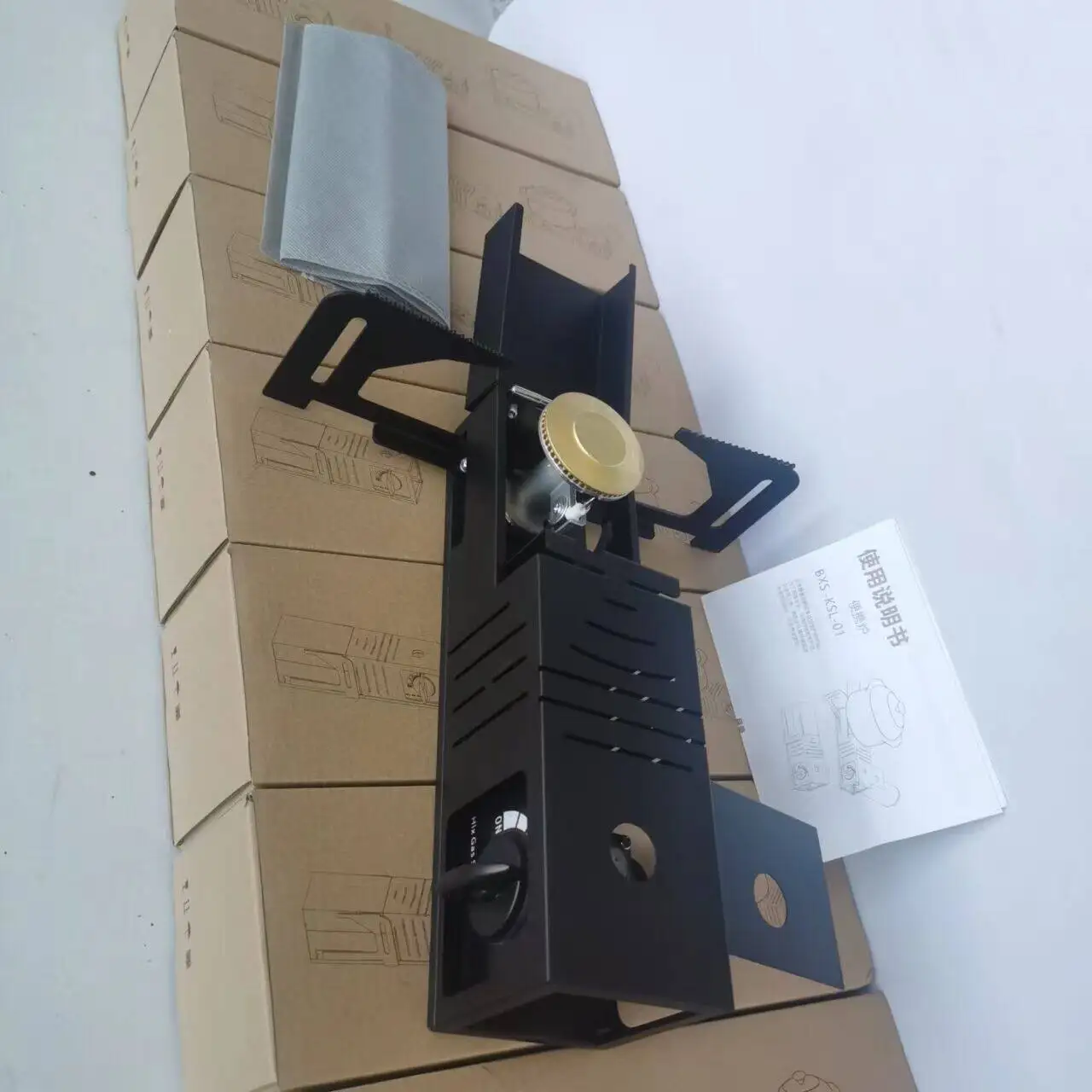 Portable Mini Folding Gas Stove New Design Butane Fuel Cooker for Camping Manual Application