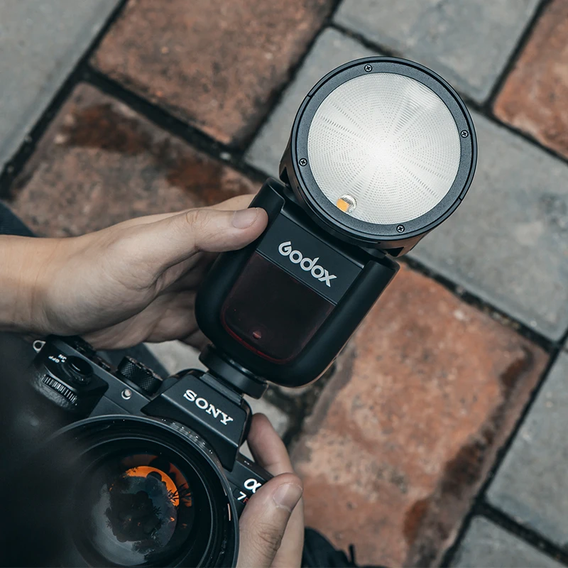 Godox V1 Camera Flash Round Head TTL HSS Speedlite With Rechargeable Battery For Canon Nikon Sony Fuji Olympus Panasonic Cameras