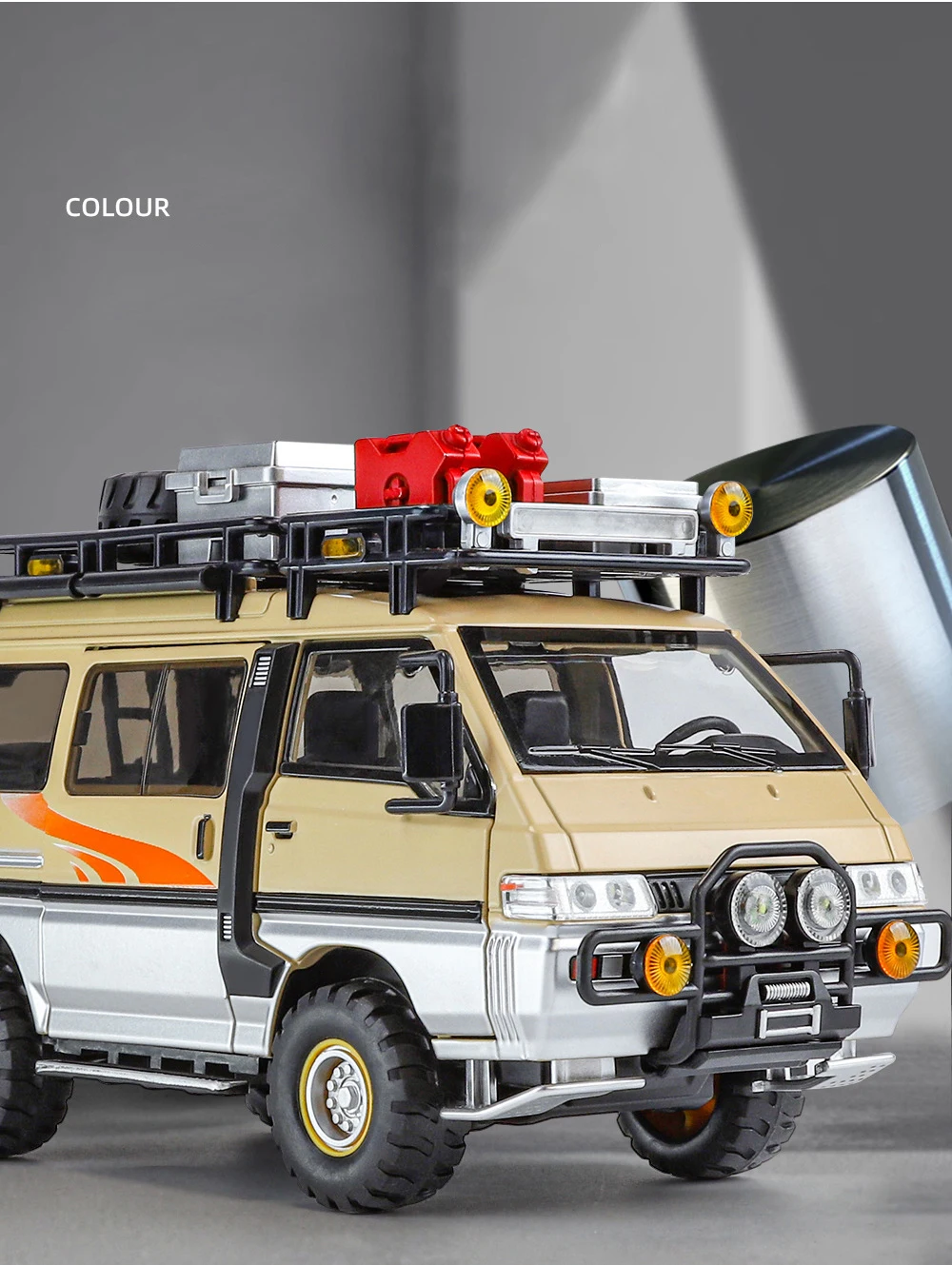 1:24 Mitsubishi Delica Mini Off Road VAN RV Alloy Car Model Sound and Light   Collectibles 