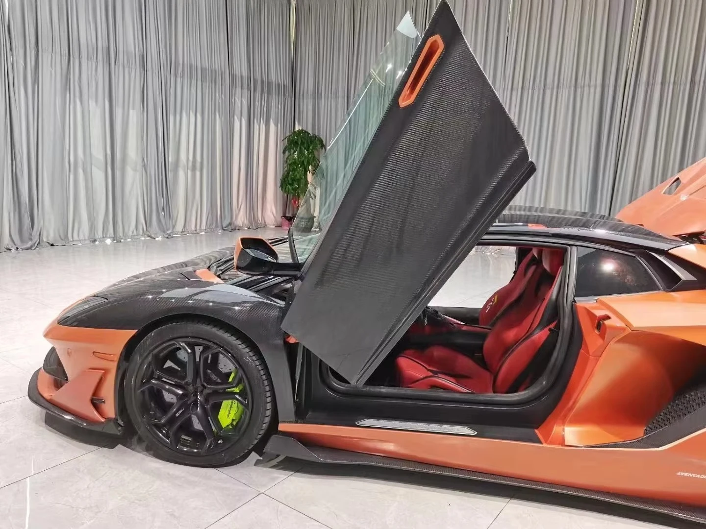 High Quality Lp700 Car Door Lamborghini Lp700 Lp720 Lp750 SVJ Carbon Fiber Car Doors