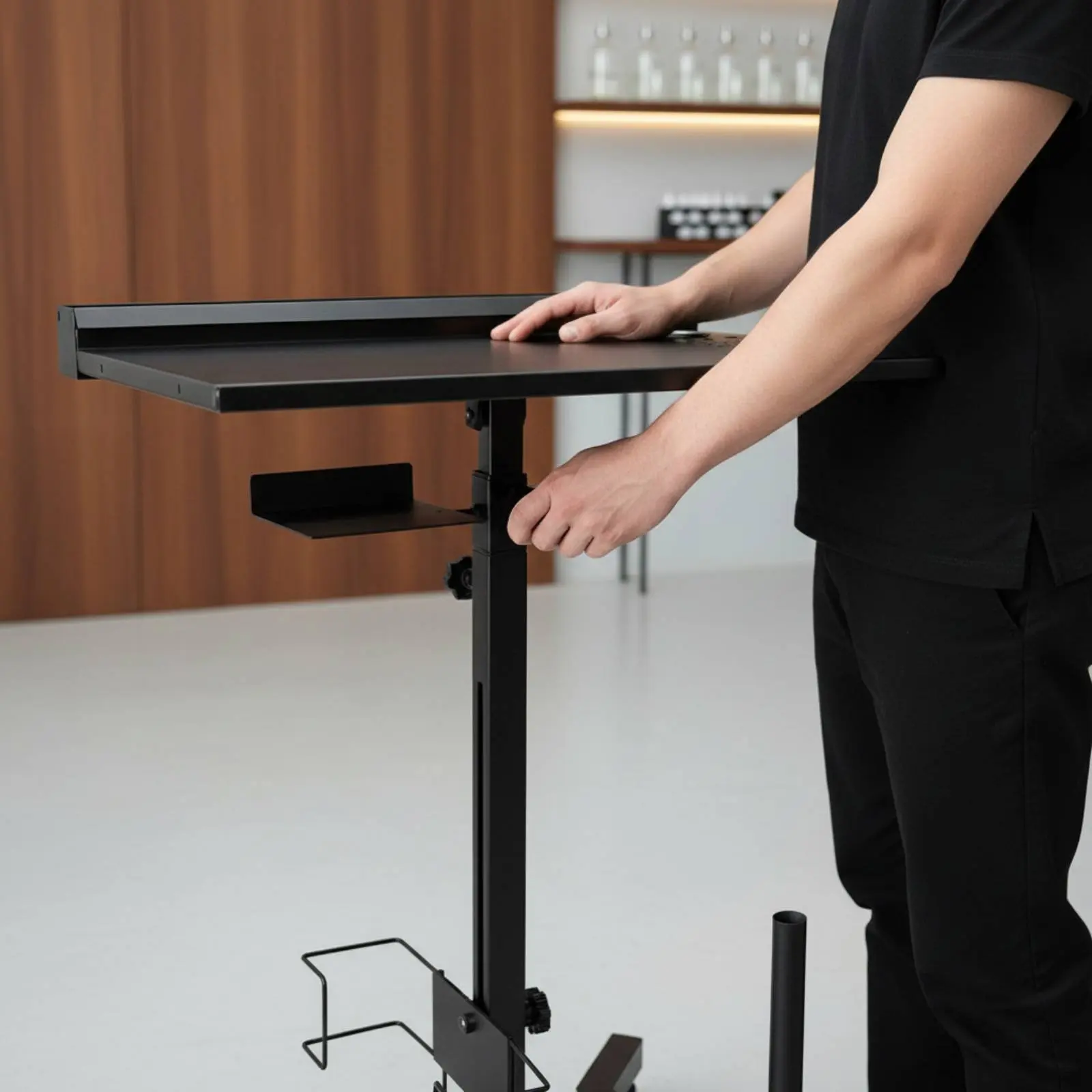 

Adjustable Tattoo Workstation Ink Cup Holder Tattoo Workstation Beauty Equipment Large Work Surface Stable Base for Salon