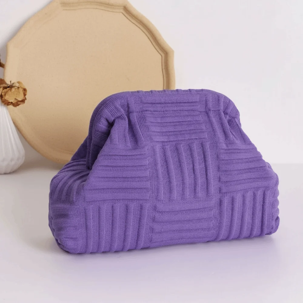 Popular Luxury Travel Clutch Bag Large Capacity Black Evening Bag Eye-catching Stylish Portable Toiletry Bag Fashionable Items