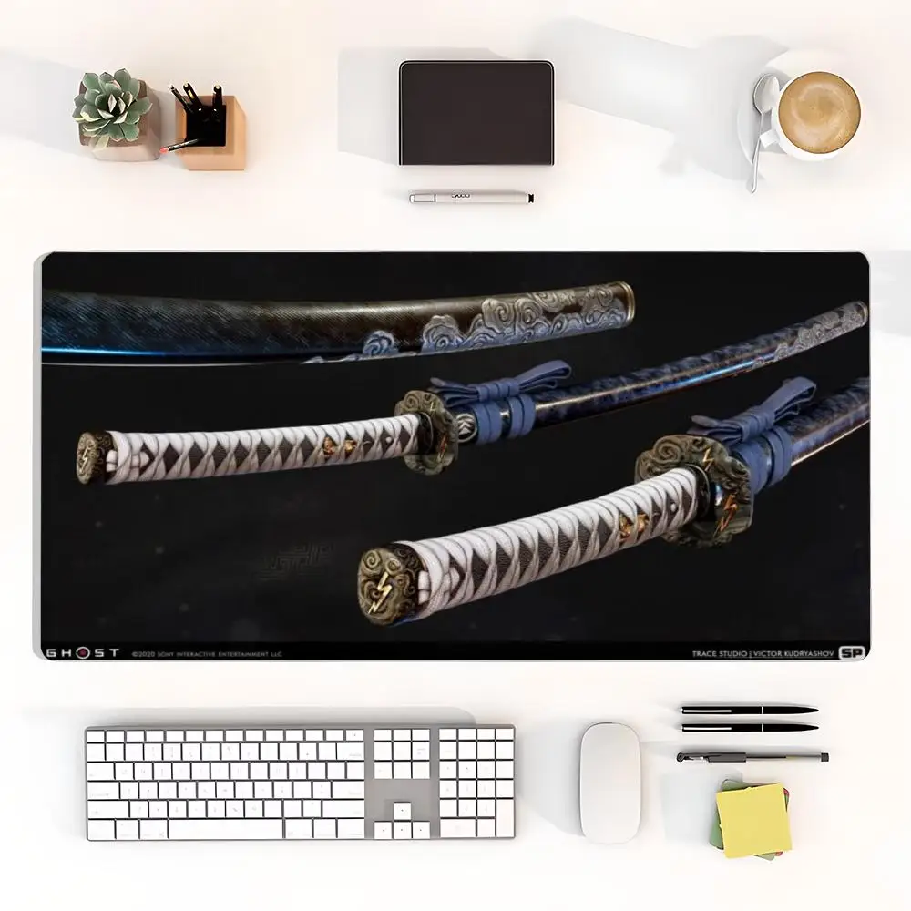 

Japanese katana Mouse Pad Full-Size Anti-Slip Gaming Mouse Pad (S/M/XXL) – For E-Sports & Mechanical Keyboards