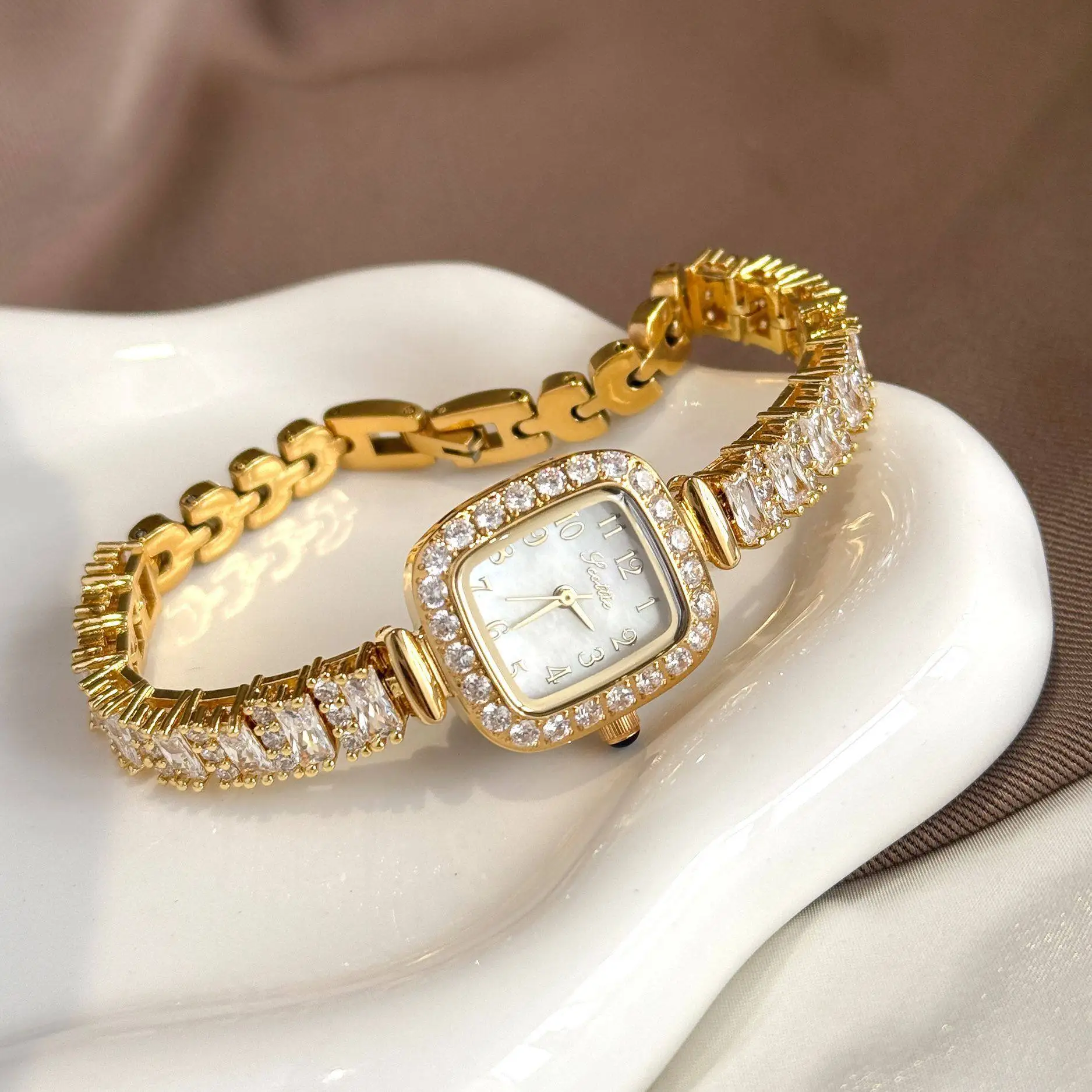 New Stylish Square Women'S Watch, Bracelet Watch, Elegant And Fashionable Gold Wristwatch, A Perfect Gift For Women.