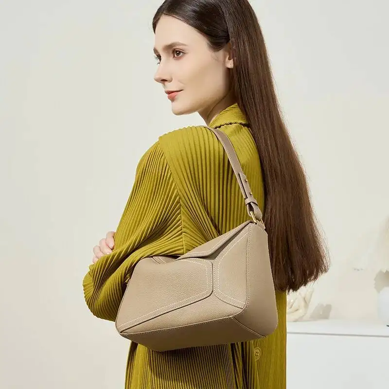 

New Cowhide Women's Shoulder Fashion Geometric Design Women Crossbody Bag Genuine Leather Popular Female Handbags