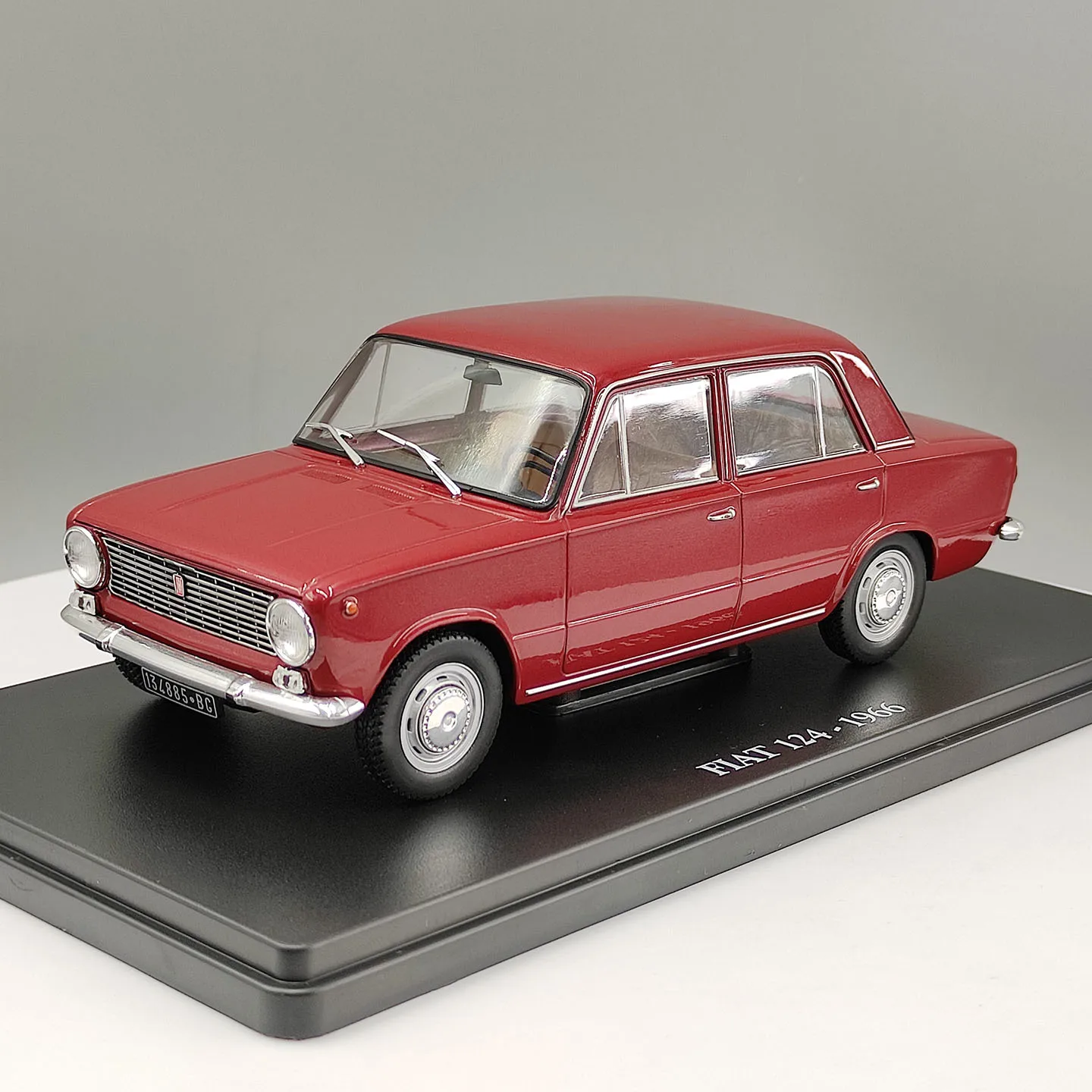 Diecast 1:24 Scale FIAT 124-1966 Red Alloy Car Model