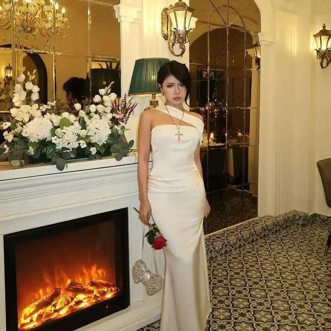 우아한 화이트 새틴 스큐 칼라 맥시 드레스 섹시 슬림 피트 오프 숄더 민소매 가운 새로운 여성 여름 저녁 파티 가운