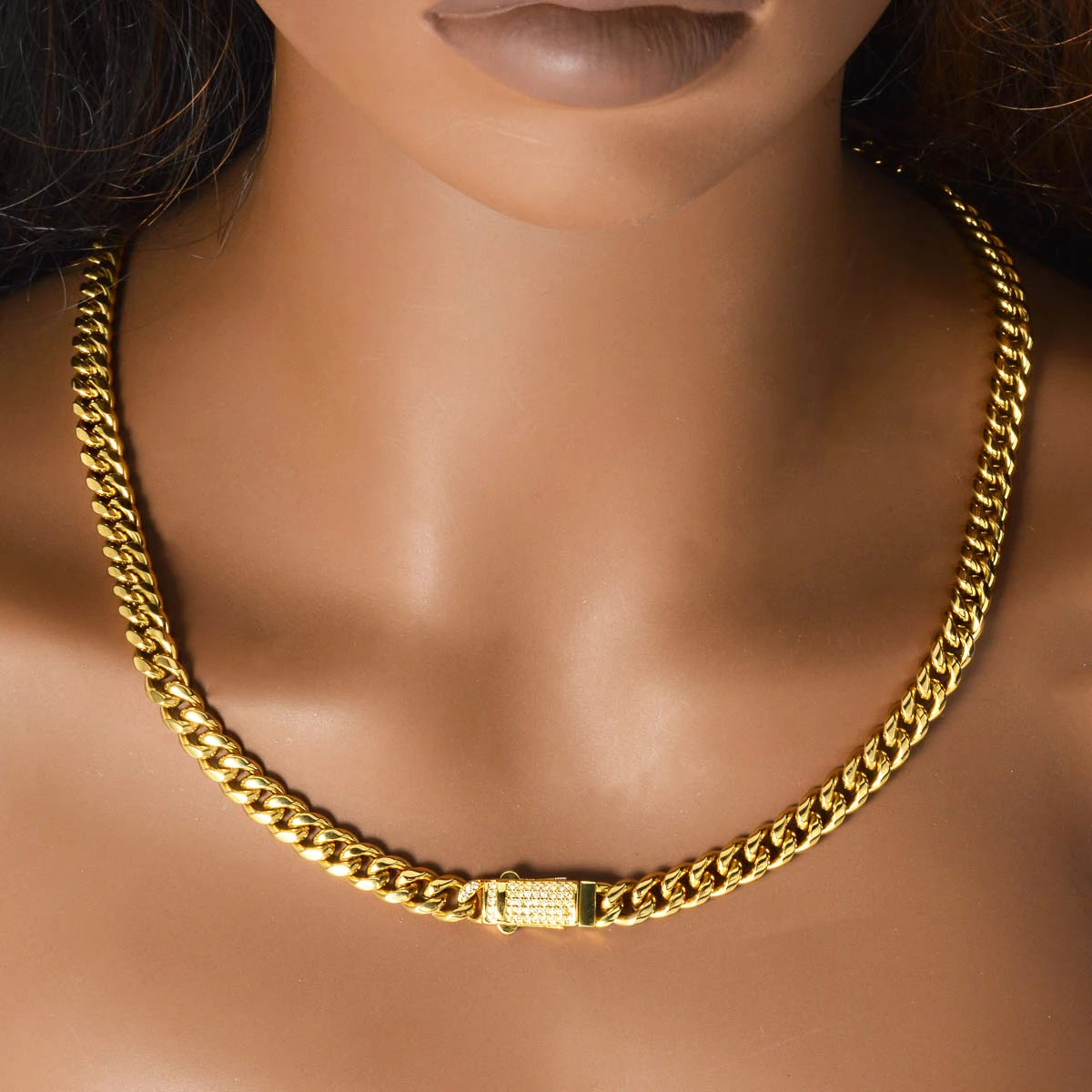 Unisex 18K Gold Plated Cuban Link Chain Necklace Stainless Steel Iced Clasp Waterproof Hip Hop Jewelry for Fashion Street Style