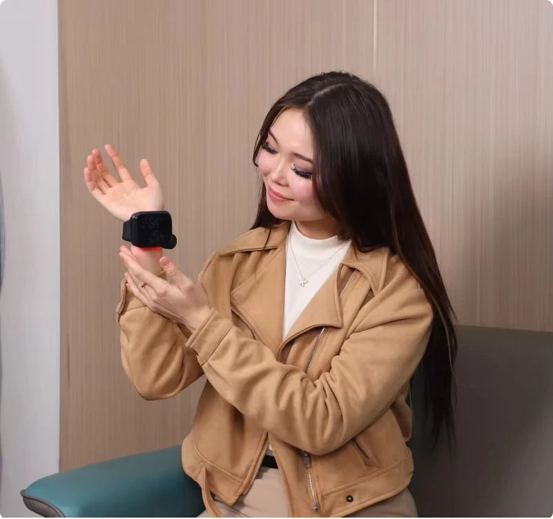 Black Metal Wrist Laser Watch, 650nm 11-Hole Targeting, Hand Massager, Timing Control, USB Rechargeable, Hypertension Relief