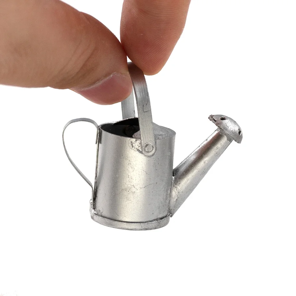 Regadera de Metal en miniatura para casa de muñecas, modelo de juguete para casa de muñecas, accesorios de decoración ob11 bjd, 1/12