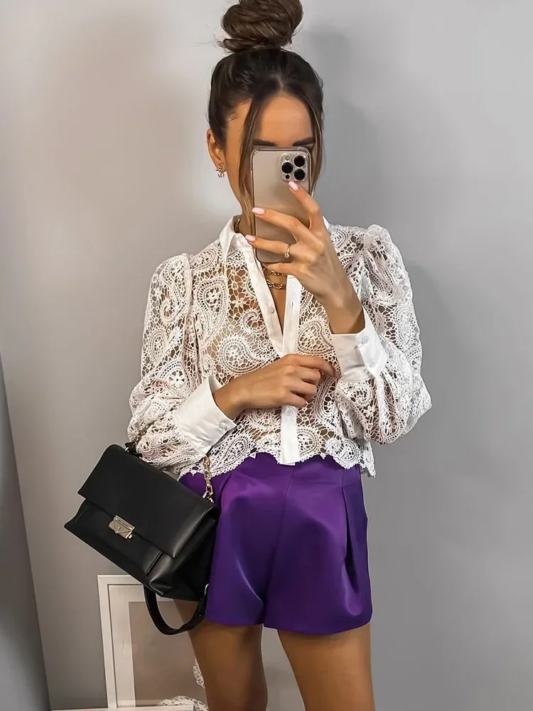 Paisley Embrioderied Hollow Out Sexy White Lace Crop Top Turn Down Collar Short Shirt Long Sleeve Spring Summer Women Blouse