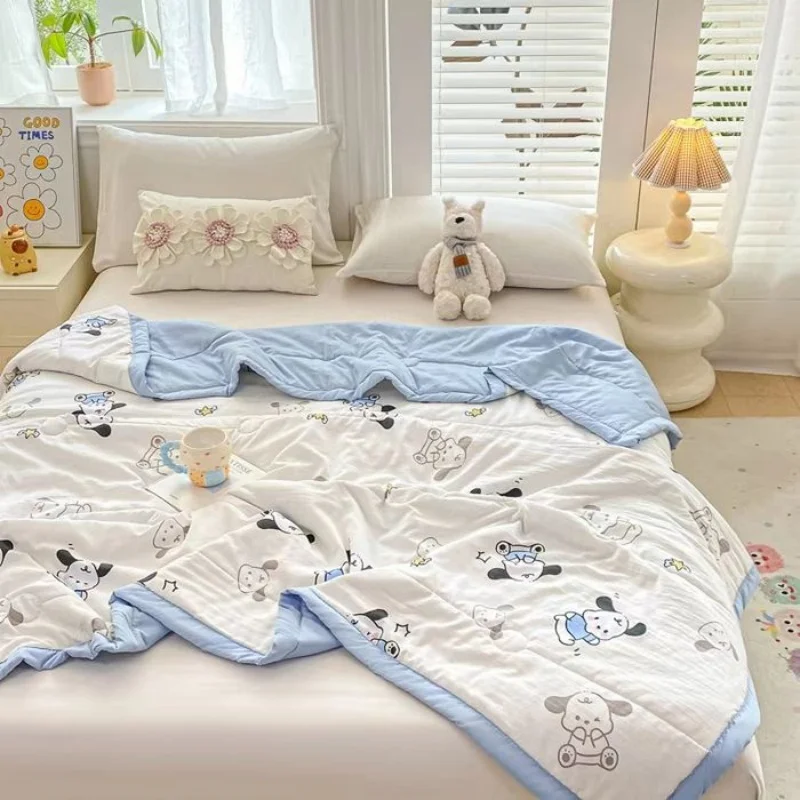 Air-Conditioner Friendly Lightweight Comforter    - Ideal for use in air-conditioned rooms, providing just the right