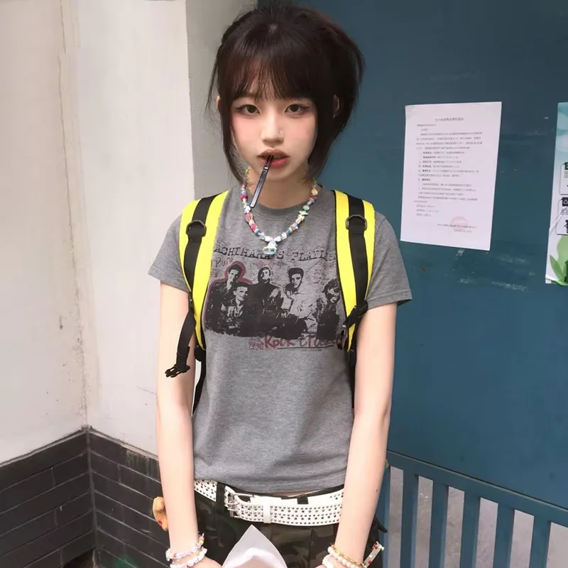 日本 Y2K 女性プリント Tシャツグランジ 2000S スタイル半袖 Tシャツヴィンテージ原宿カジュアルグレー Tシャツアメリカンレトロ