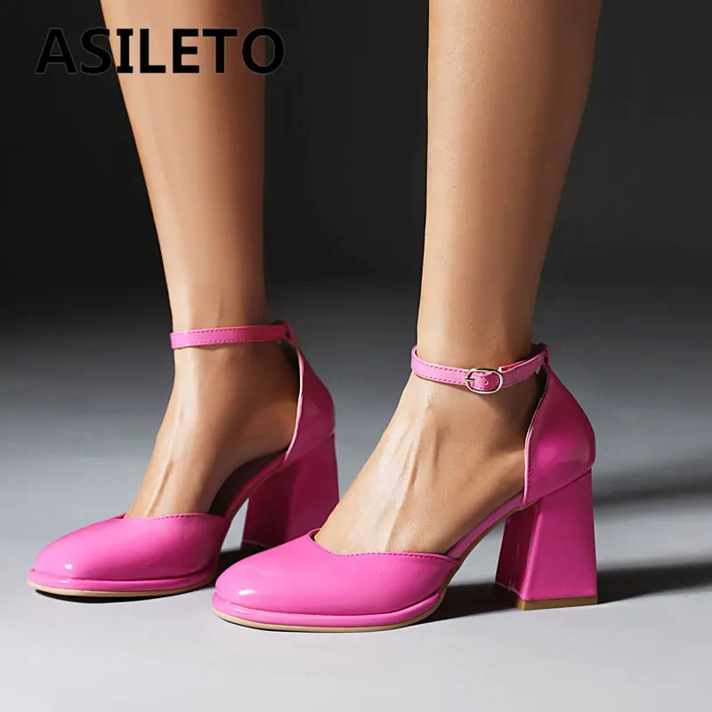 

ASILETO Patent Leather Ladies Pumps Round Toe Chunky Heel 8cm Buckle Strap Plus Size 41 42 43 Concise Dating Roman Women Shoes