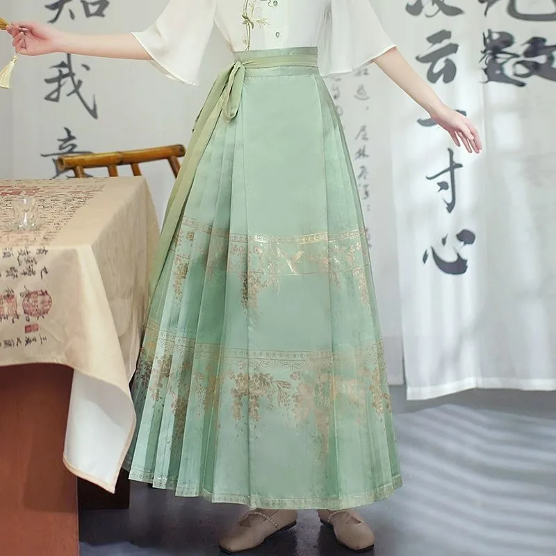 

A Two-piece Set of New Chinese-style Embroidered Top Horse Face Skirt Women's Summer Waist-cinching Slimming Ancient-style Hanfu