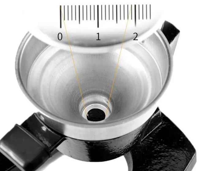 

Multi functional manual squeezing juicer