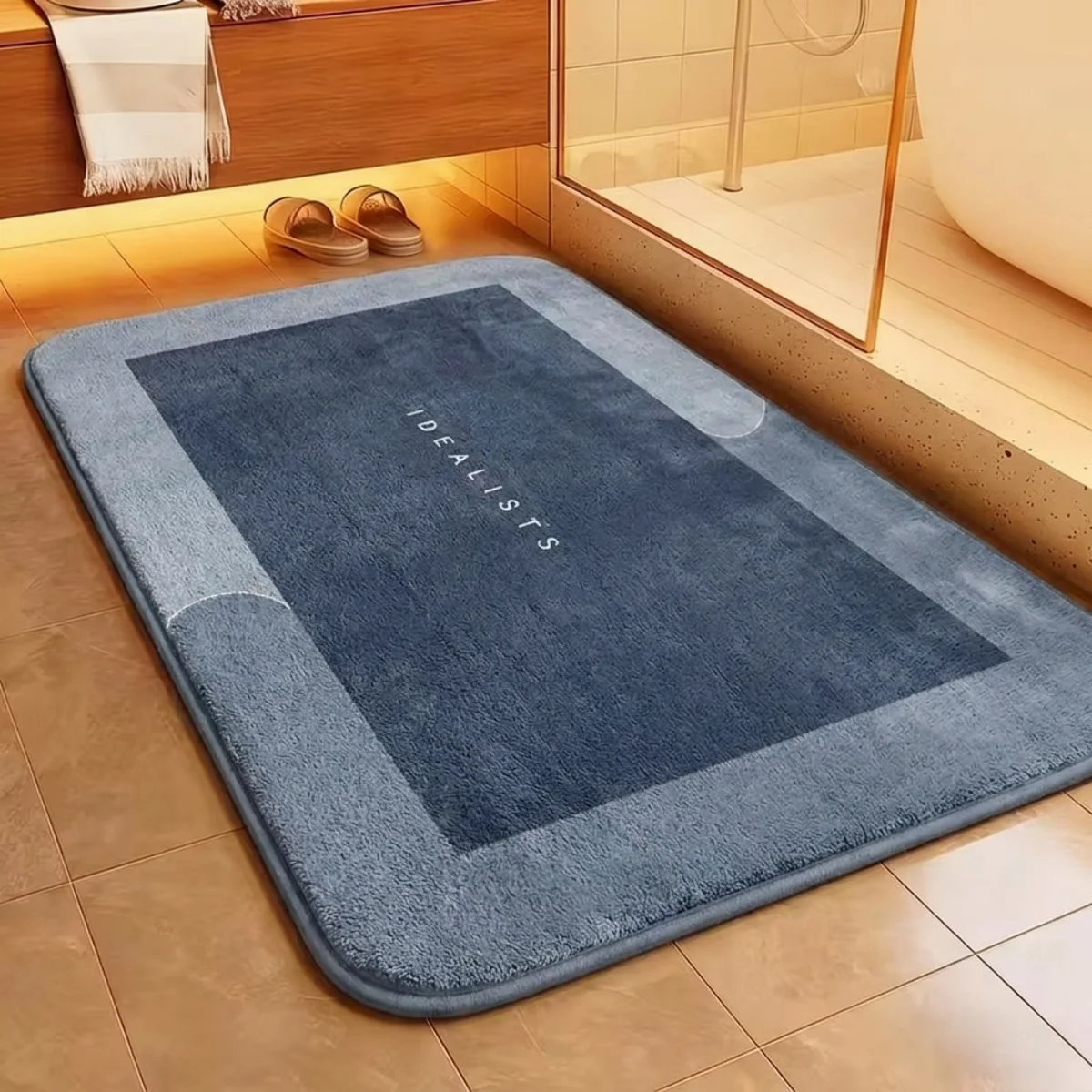 Tappetino da bagno quadrato in flanella, morbido, spesso e assorbente, con fondo in PVC antiscivolo e motivo stampato, ideale per bagno, toilette e ingresso.