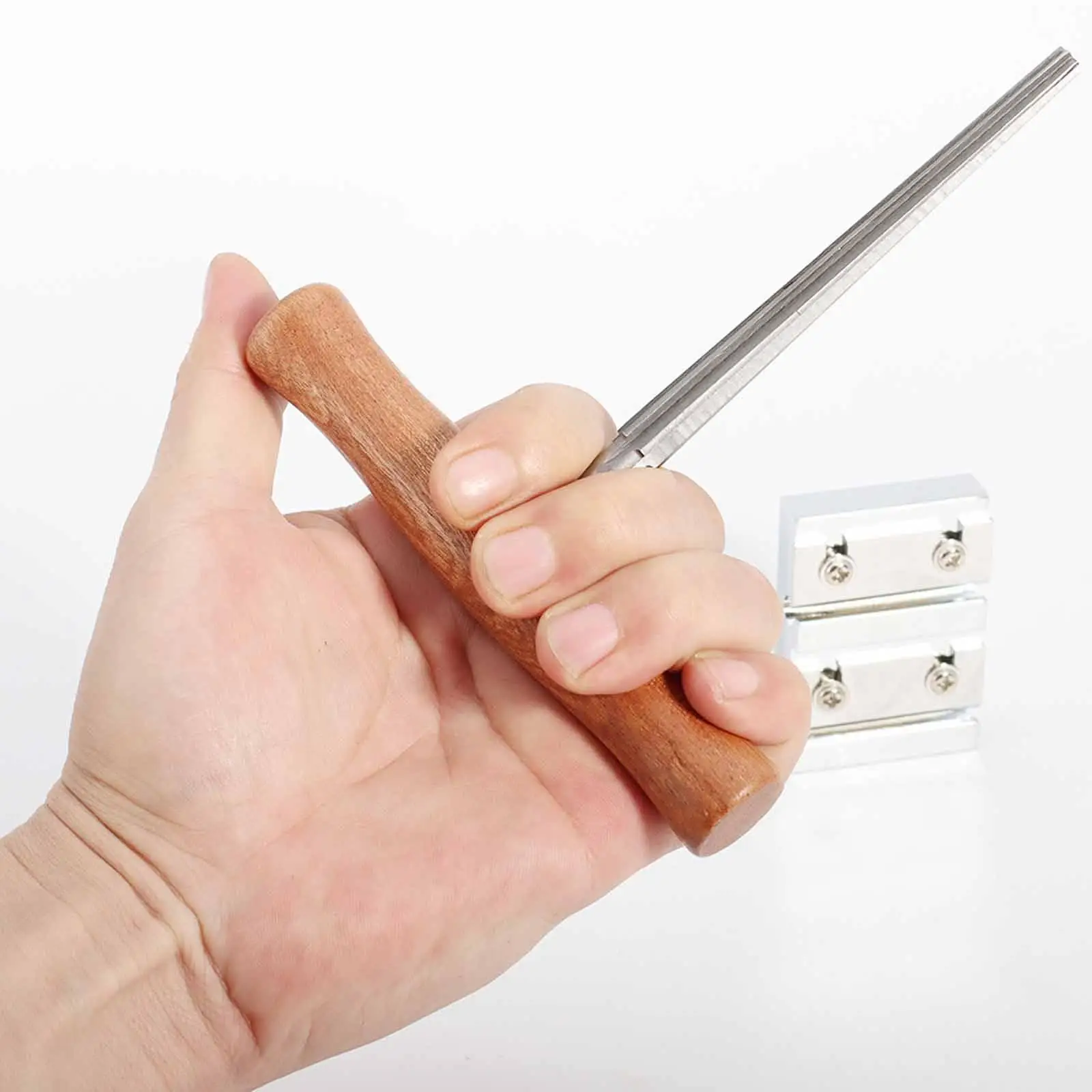 

Профессиональный набор инструментов для ремонта скрипок: резцы для колышков, деревянные ручки, для скрипок размеров 3/4 и 4/4, для обслуживания.