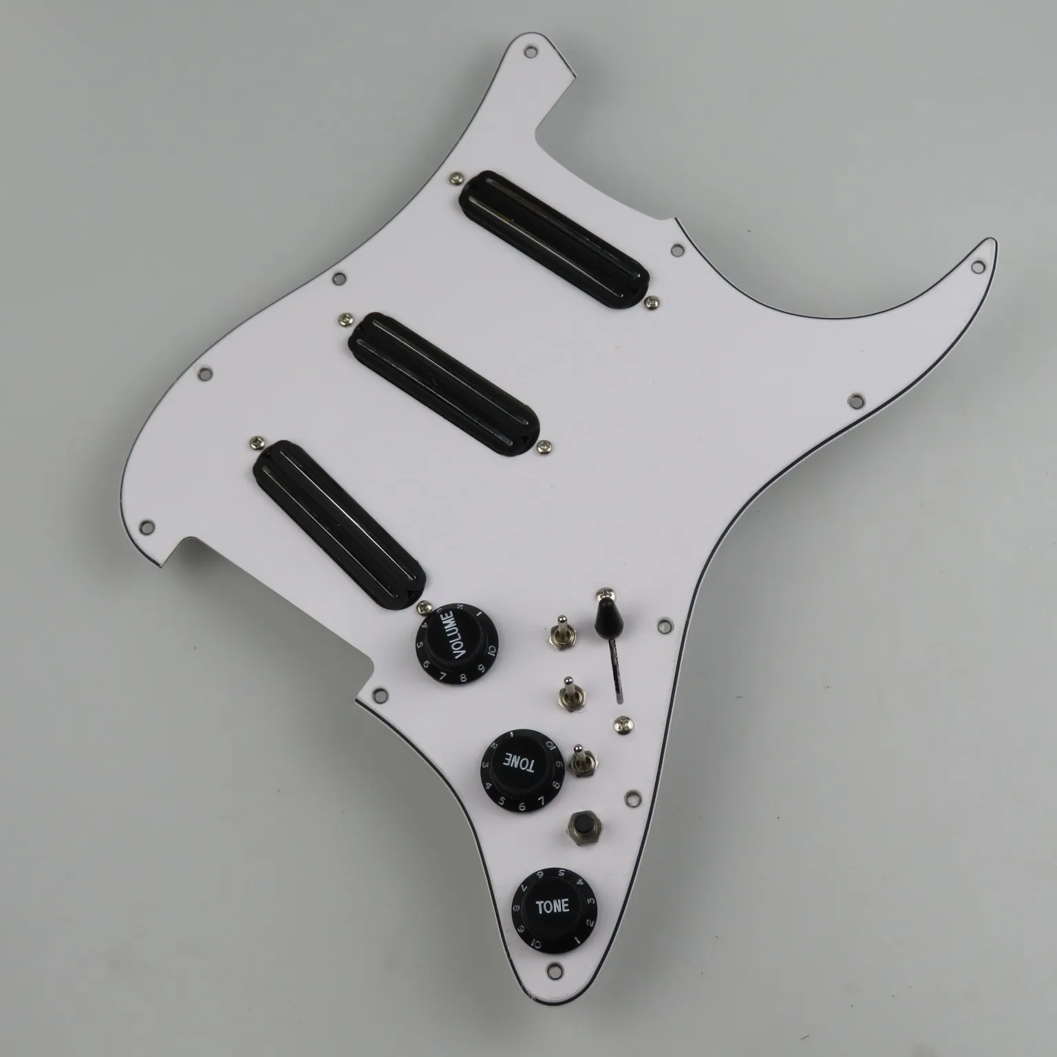 Best Choice Loaded SSH Rail Pickguard Preassembled Circuit Solid White Scratch Plate Fit Standard Str/at ST Guitar view 3