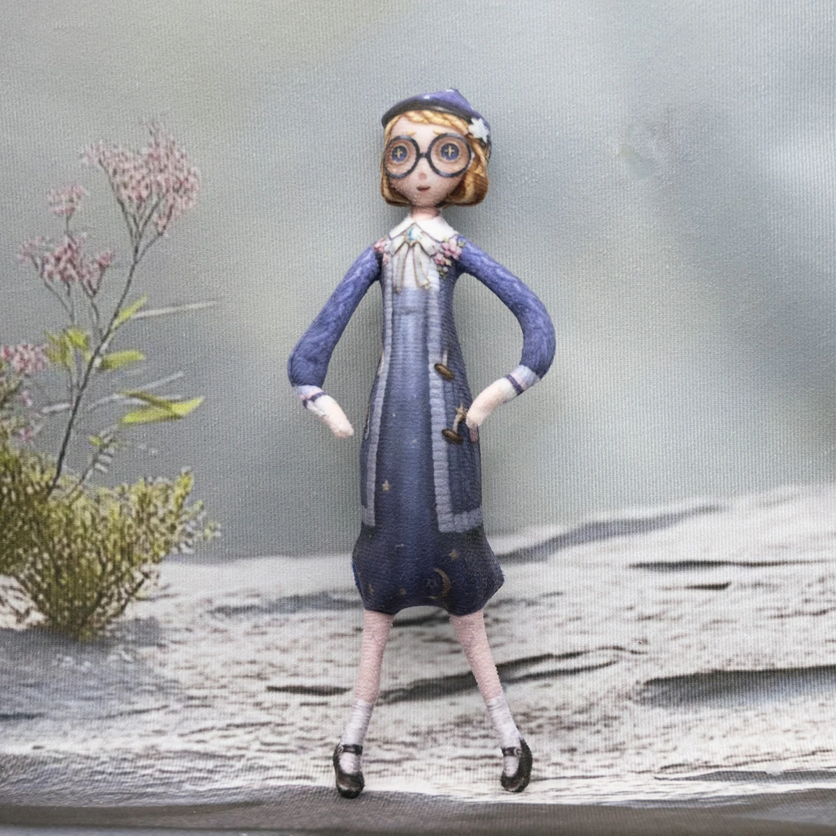 15/28 centimetri Gioco Identità V Peluche Bambola Anime Helena Adams La Mente Occhio Figura Morbida Farcito Giocattolo Cosplay per il Regalo