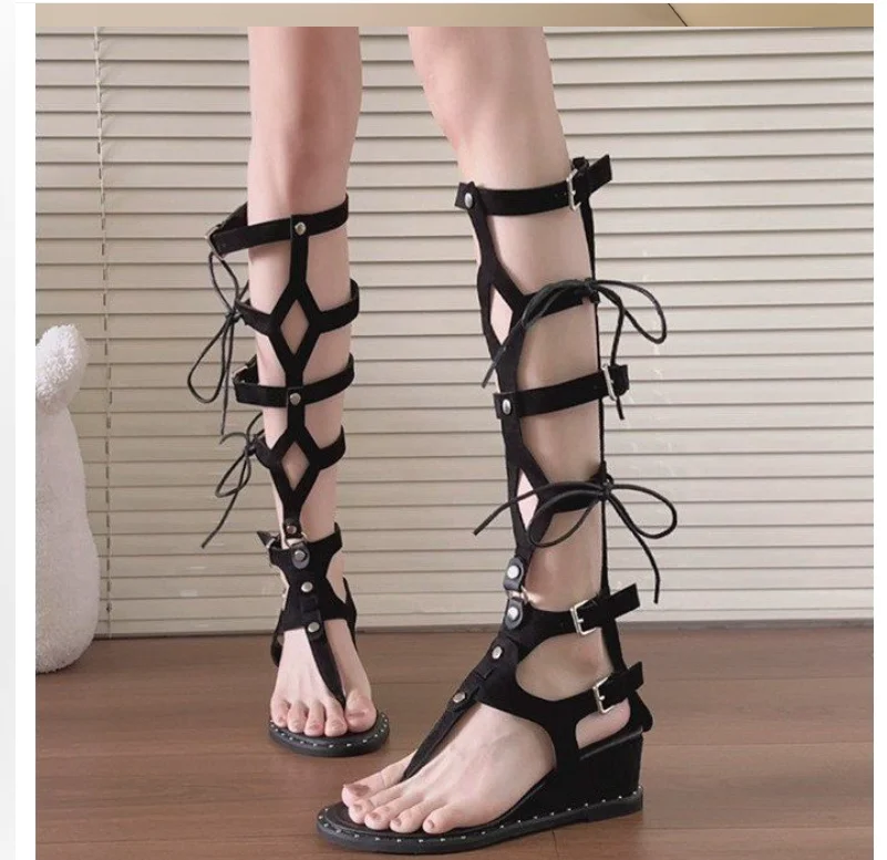 2026 Summer Mid-calf Boots Rome Gladiator Punk Thong Rivets Strappy Sandals Cut Out Flat Wedge Heel Thong Sandals Bootie Women