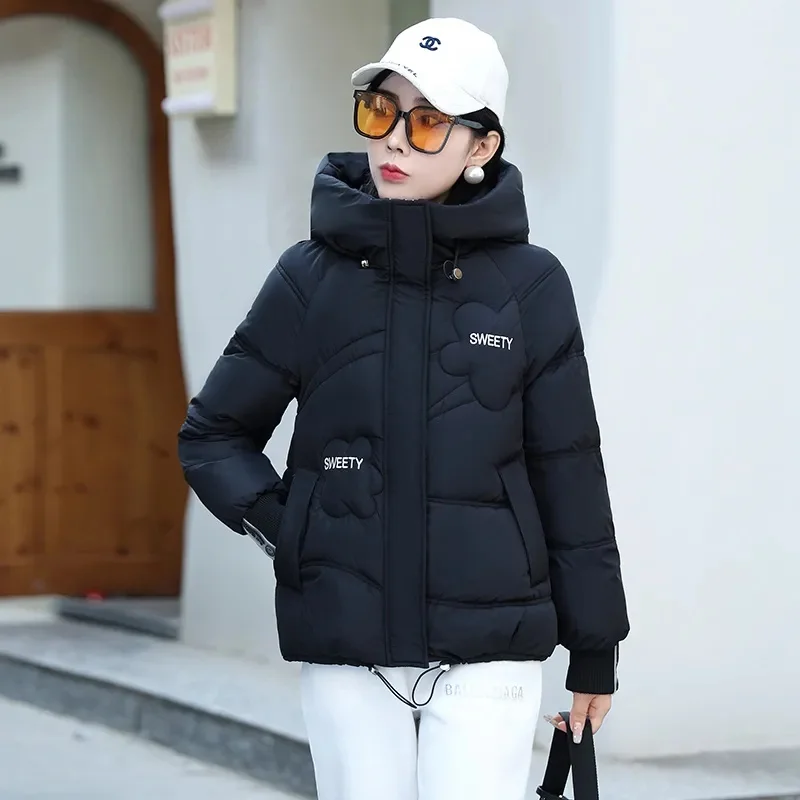 Nuova versione coreana 2023 con cappuccio addensato versione coreana cappotto caldo donna piumino corto giacca imbottita in cotone abbigliamento invernale da donna