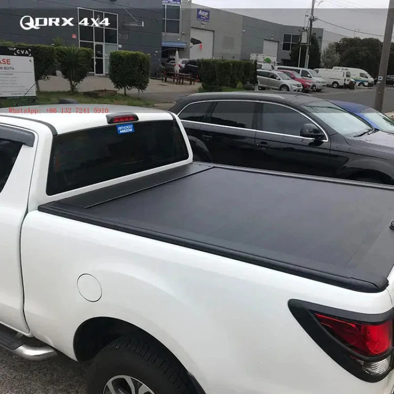 

High-quality retractable roll-up aluminum alloy cargo box lid, a best-selling item suitable for 2015+ Hilux Revo models.