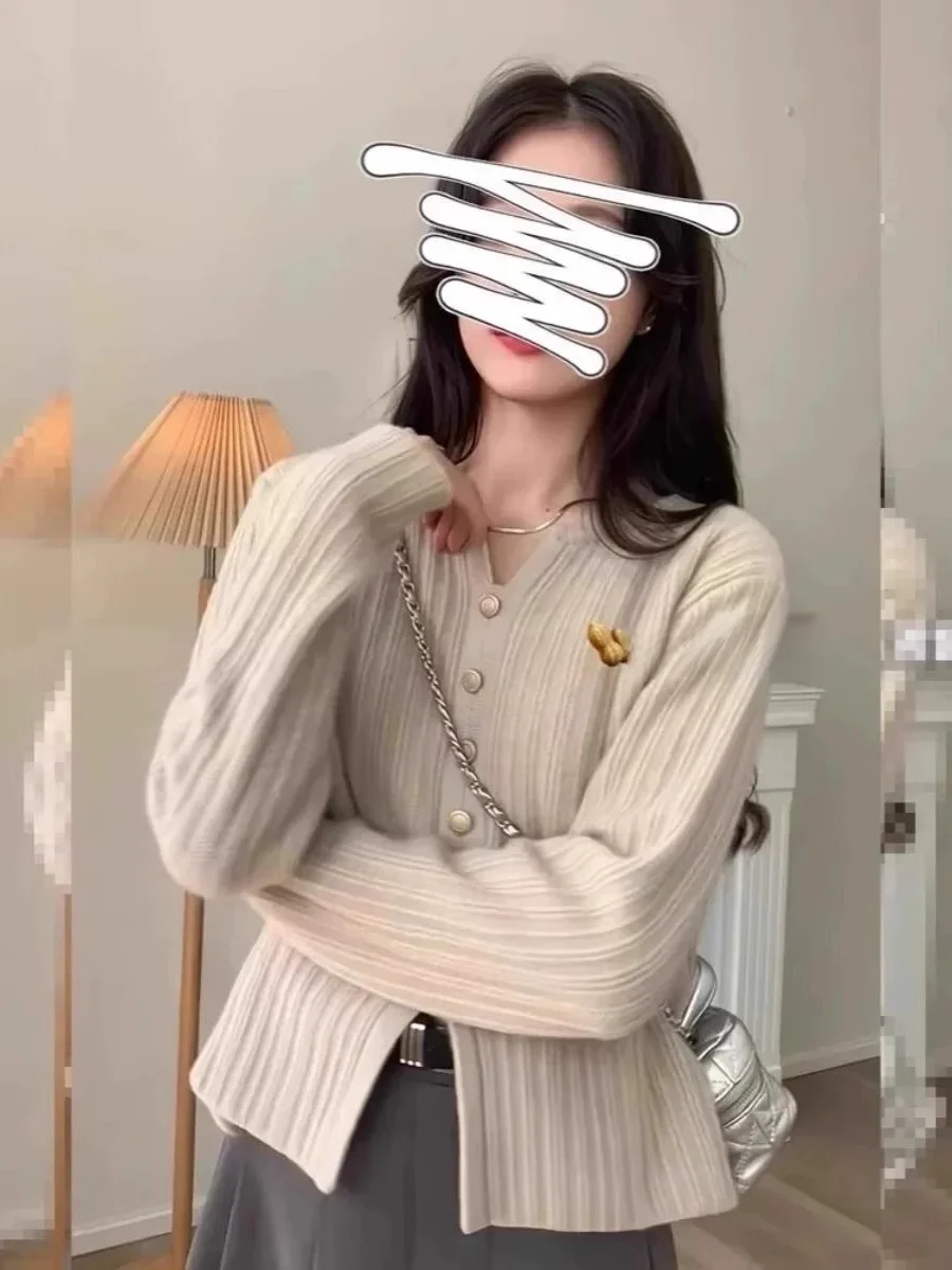 

Spring Autumn Knitted Shirt Inner Wear Base Shirt Regular Sleeve Olive Green V-Neck Sweater Women's Winter New Small Size Slit