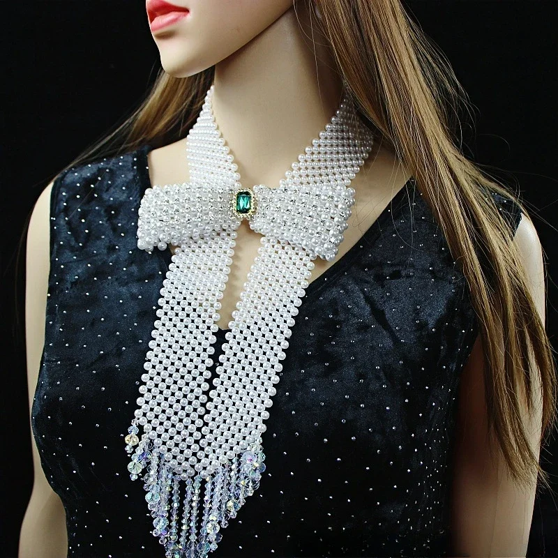 Luxury fashion all hand woven pearl fringe rhinestone necklace Unique design butterfly bow tie embellished body chain women