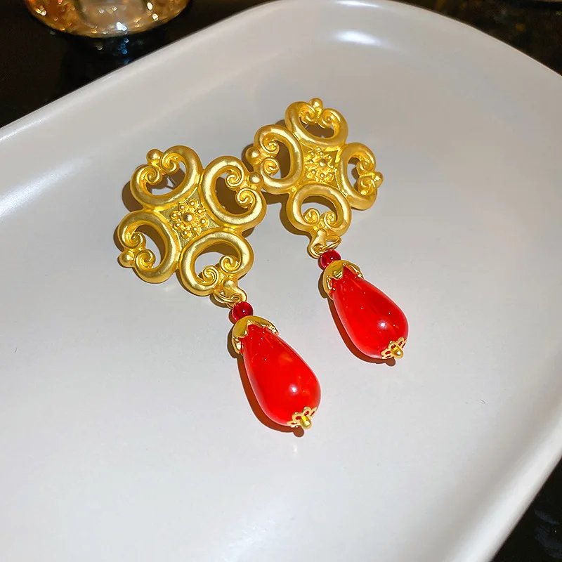 women fashion earrings Baroque Elegant earrings for Ladies
