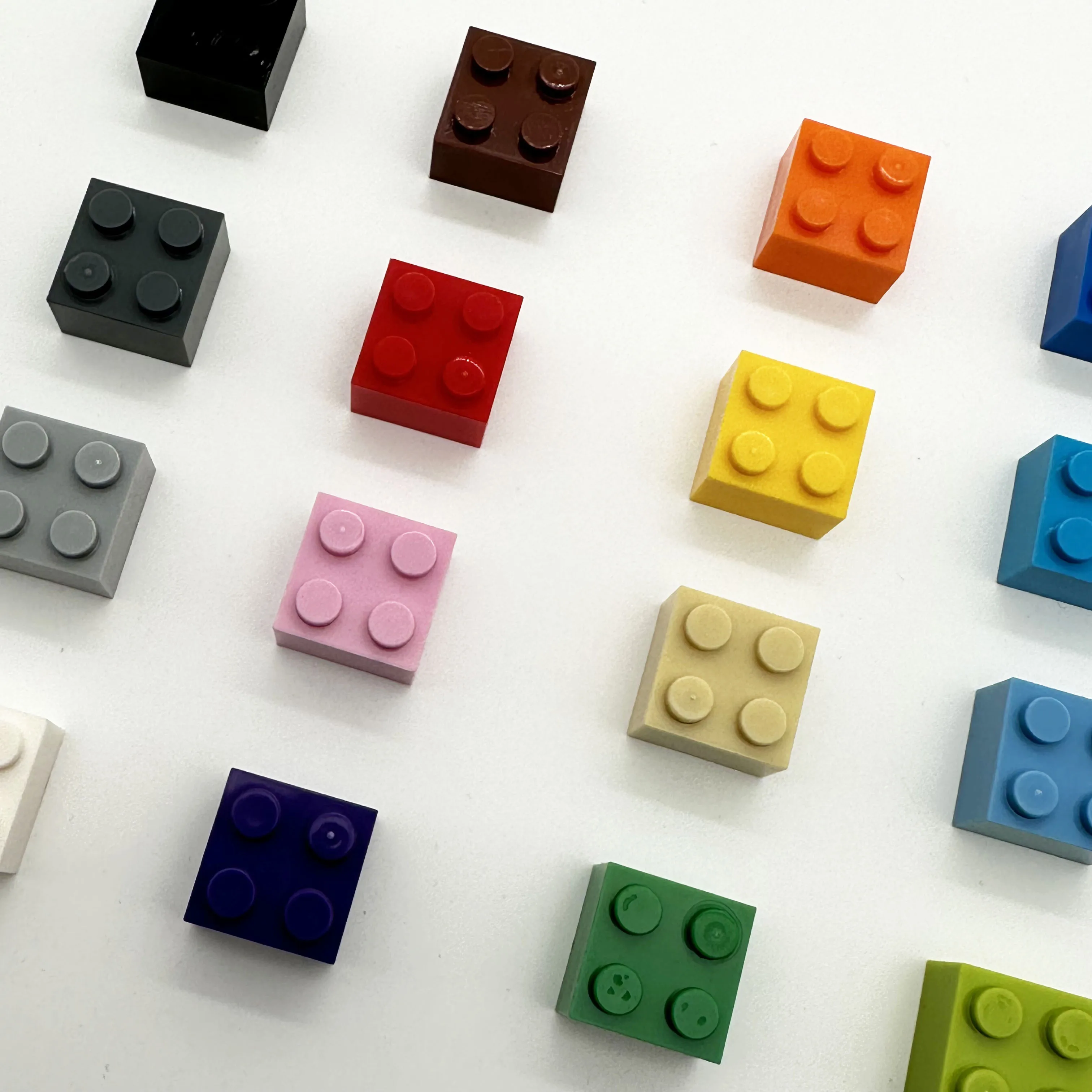 DIY Thick Figures Bricks 2x2 Dots Building Blocks Educational Classic Brick Compatible With 3003 Plastic Toys For Children