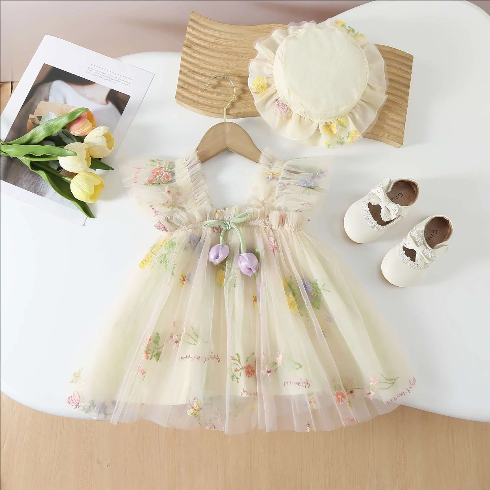 

Baby Girls Clothes Summer Sleeveless Flowers Embroidery Ruffled Tutu Tulle Princess Dress with Hat Holiday Festival Party Outfit