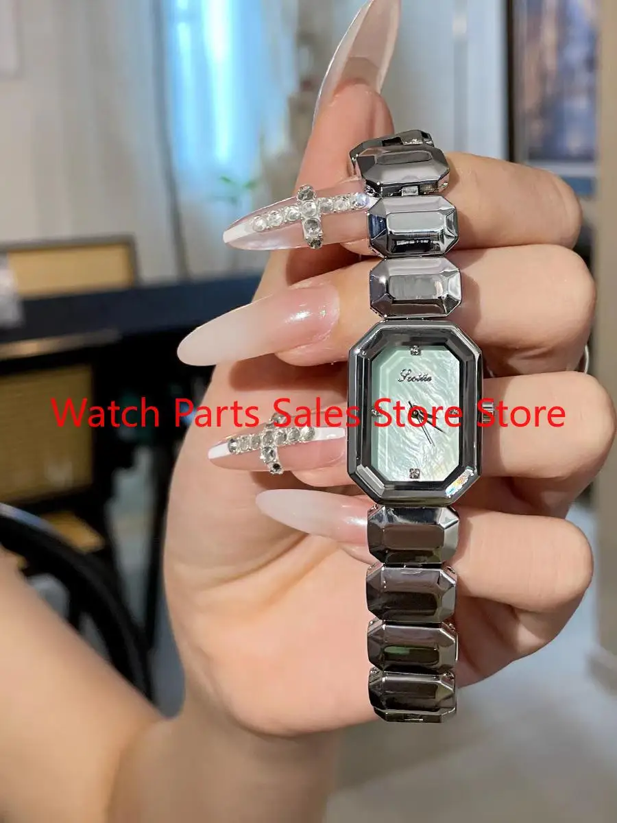 

Lightweight and luxurious square candy, compact and exquisite women's watch, steel strap, quartz watch, waterproof