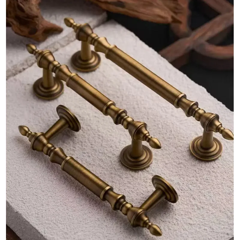 Classic French-style brass wardrobe door handle, cabinet drawer vintage high-end furniture antique bronze cabinet handle
