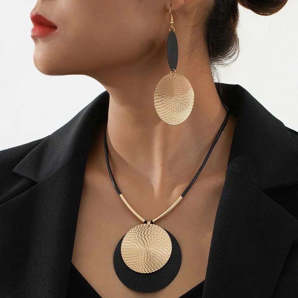 Vintage 2Pcs/Set Large Round Creative Unique Earrings for Women Personalized Exaggerated Punk Style Jewelry Holiday Party Gift